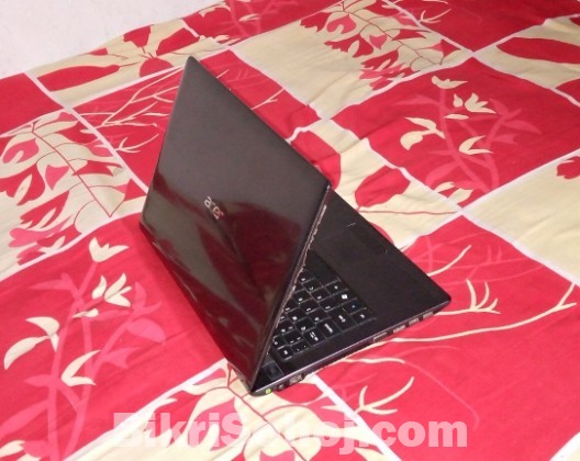 Fresh Acer laptop core i3, 6 gena.. 500GB HDD, 3 GB Ram.